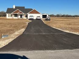 Best Gravel Driveway Installation  in Utica, MI